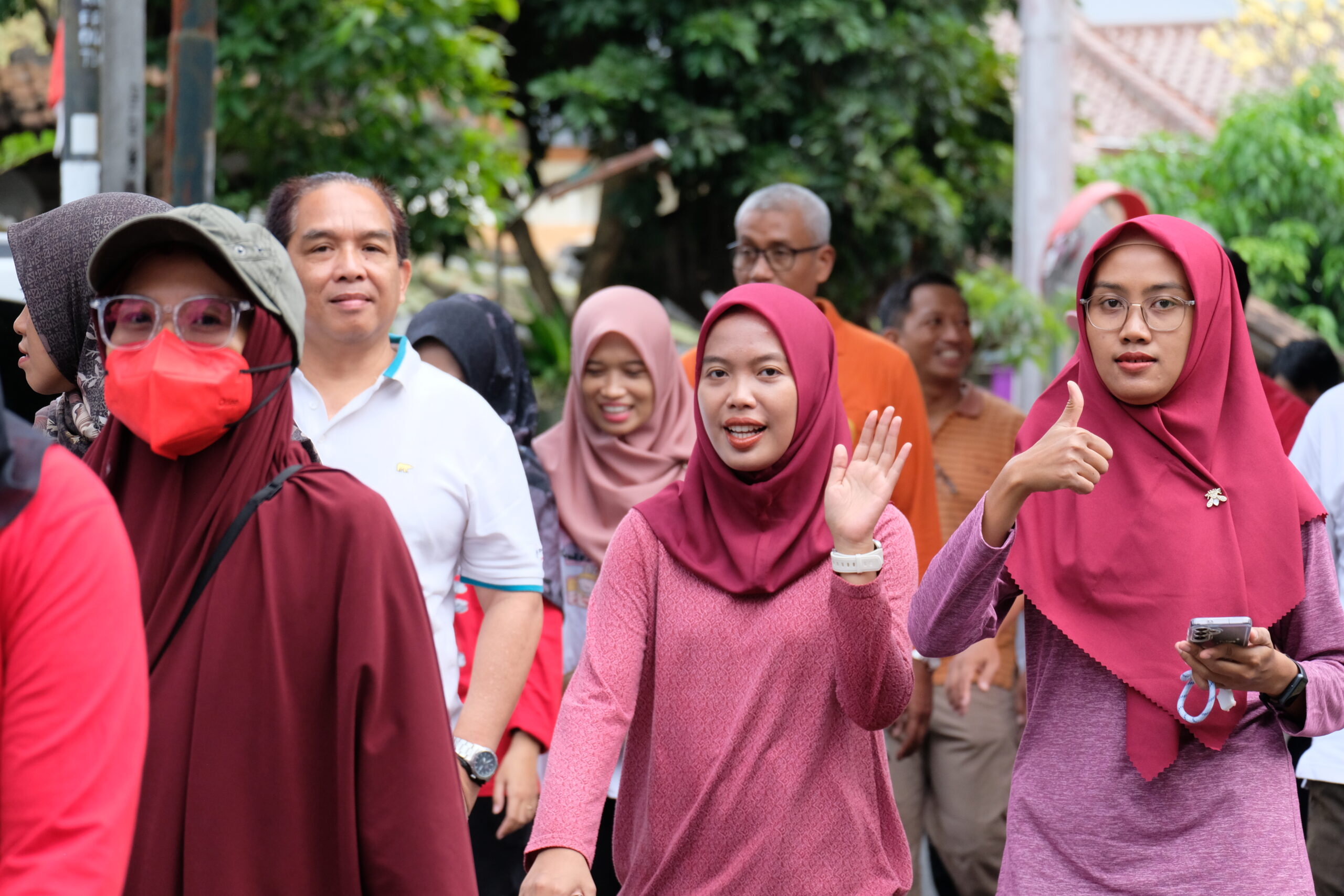 Pembagian Bendera Merah Putih